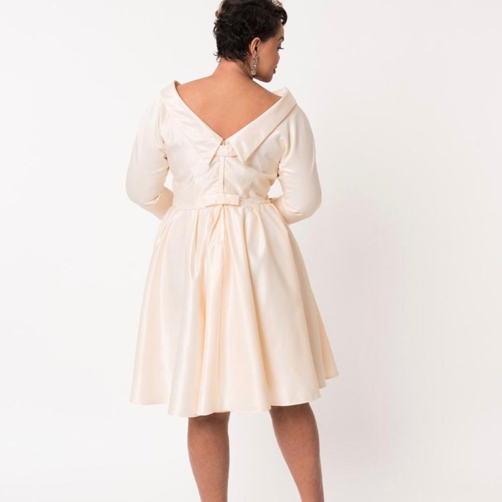 Unique Vintage 1950’s Style Cream Satin Lana Bridal Dress Plus Size 3X/20